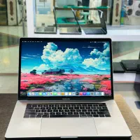 مکبوک پرو 15.4 i7 اینچ گرافیک AMD 560 4GB درحد
