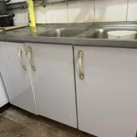 کابیت بدنه فلزو درب روی کابینت ام دی اف