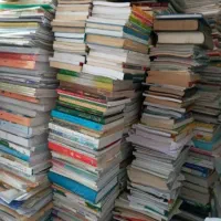 کاغذی روزنامه کارتون ضایعات برمی‌داریم بالاترین