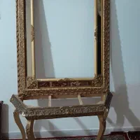 آینه،و میز بدون شیشه