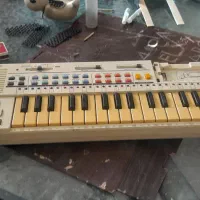 ارگ کاسیو اصل ژاپن عتیقه وکلکسیونی|پیانو، کیبورد، آکاردئون|دماوند, دماوند|دیوار