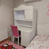 میز تحریر(کامپیوتر) و صندلی بادریس