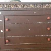 تخت با دراور اینه مفت