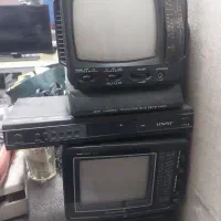 دو عدد تلویزیون کوچک رومیزی