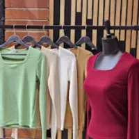 تعدادی لباس زنانه حراج شده