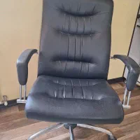 صندلی چرخدار اداری