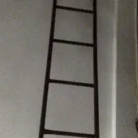 نردبان چهارپایه