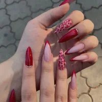 کاشت و ترمیم ناخن با طراحی ترند|خدمات آرایشگری و زیبایی|تهران, شمشیری|دیوار