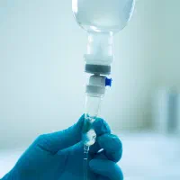 تزریق وصل سرم آزمایش پانسمان ویزیت پزشک سونوگرافی