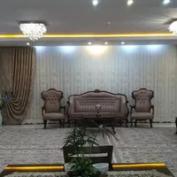 پرده پذیرایی  حریر گلبرجسته ترک و پنل مخمل ترک|پرده، رانر، رومیزی|تهران, سوهانک|دیوار