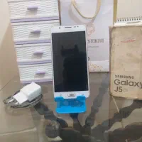 سامسونگ J5 سالم با لوازم انتقال ارسال پست دارم