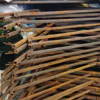 پایه کیوی آهنی