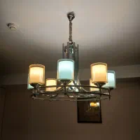 لوستر ۸ شاخه|لوستر و چراغ آویز|کرج, کوی زنبق|دیوار