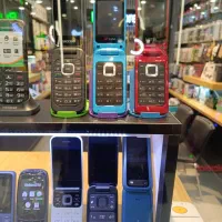 گوشی دکمه ای و تاشو|موبایل|رشت, لاکانی|دیوار