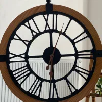 ساعت دیواری