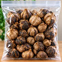 سیر سیاه طعمی شبیه آلو بخارا
