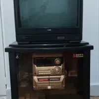 تلویزیون و میز