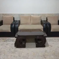 یک دست مبل هفت نفره سالم با میز عسلی