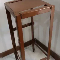 چهار پایه آهنی