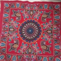 برای شب یلدا قرمز موجود