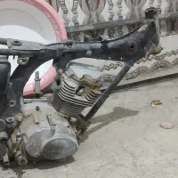 تنه موتور و مکینه با سیلندر