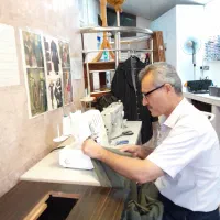 تعمیر کار چرخ خیاطی|خدمات پیشه و مهارت|لاهیجان, شقایق|دیوار