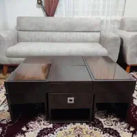 یک عدد میز جلو مبلی به همراه میز عسلی
