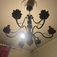 دوعدد لوستر ۶شعله و کروی بدلیل جابجایی فوری فروشی