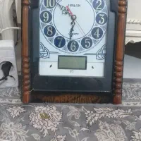 ساعت دیواری تقویم دار