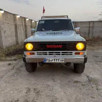 نیسان پاترول 2 در 4 سیلندر، مدل ۱۹۹۰