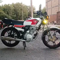 موتورسیکلت ۲۰۰ همتاز