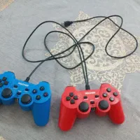 دسته پلی استیشن و کامپیوتر