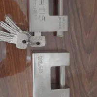 قفل کتابی بزرگ