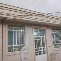 شاگرد برشکار کاشی کاری