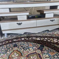 در و میز تلوزیون