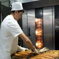 استخدام شاگرد در کارگاه شیرینی