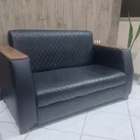 مبلمان و میز اداری بسیار تمیز