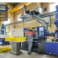 استخدام نیروی ماهر و کارگر