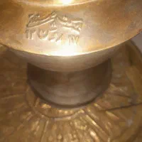 سینی برنجی و لمپا تهران روشن|کلکسیون اشیاء عتیقه|گرگان, |دیوار