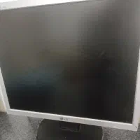 مانیتور 17.5 اینچ الجی سالم و کم کارکرد