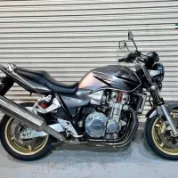 برگ سبز سی بی ۱۳۰۰