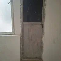 در حمام کاملا سالم
