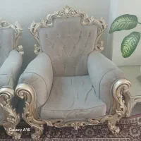 مبل ۷ نفره به همراه دو عسلی و جلو مبلی