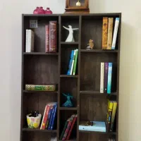 قفسه مناسب کتاب و دکوری