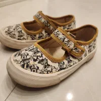 کفش بچه گانه