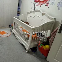 تخت تک نفره نوزاد با قابلیت تبدیل ب نوجوان