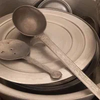 قابلمه روحی بزرگ|ظروف پختوپز|رباطکریم, رباطکریم|دیوار