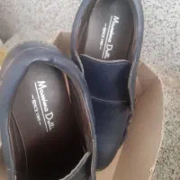 کفش و کتانی