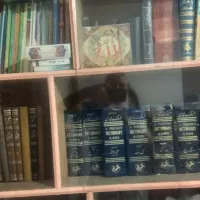 کتاب|کتاب و مجله|زاغه, |دیوار