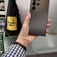24الترا باحافظه 256 باضمانت طلا درپاژ